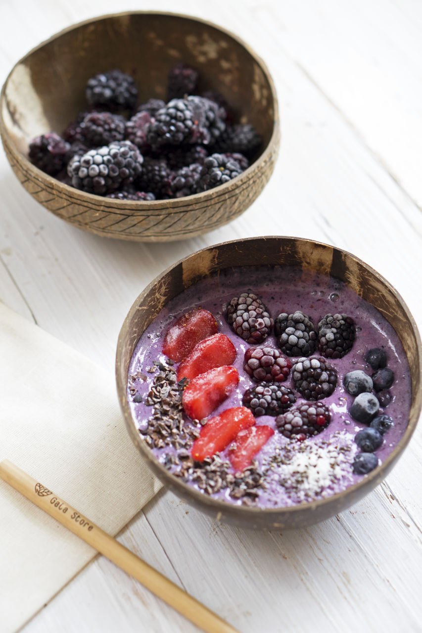 Böğürtlenli Smoothie Bowl