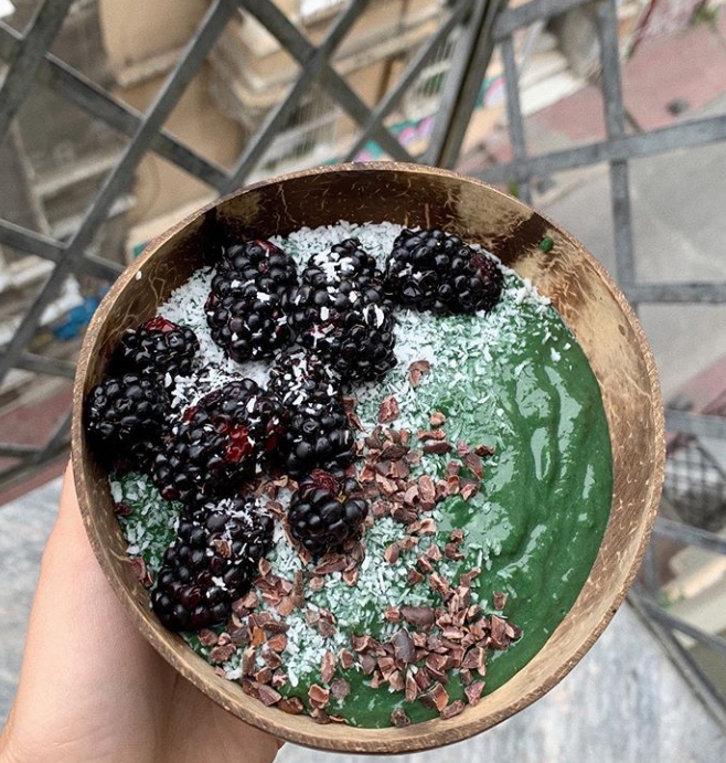 Spirulina Smoothie Bowl